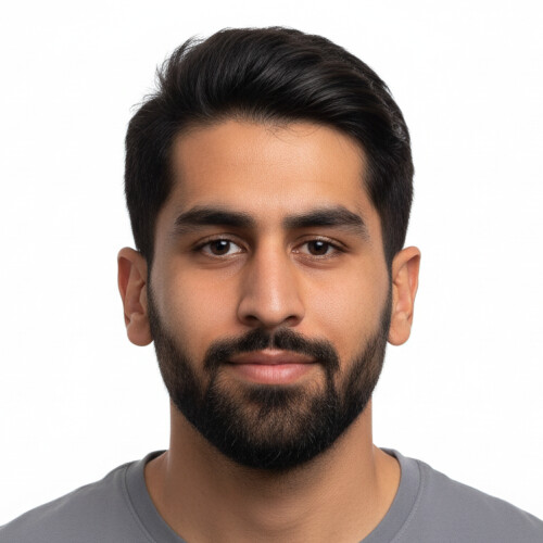 نیکان اکبری