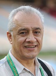 خسرو والی زاده
