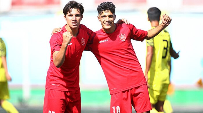 مقاومت ۲ - ۴ پرسپولیس