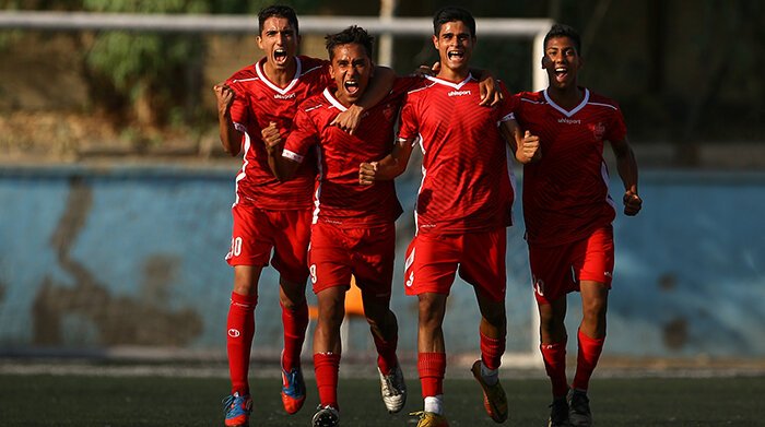 مقاومت ۰ - ۲ پرسپولیس
