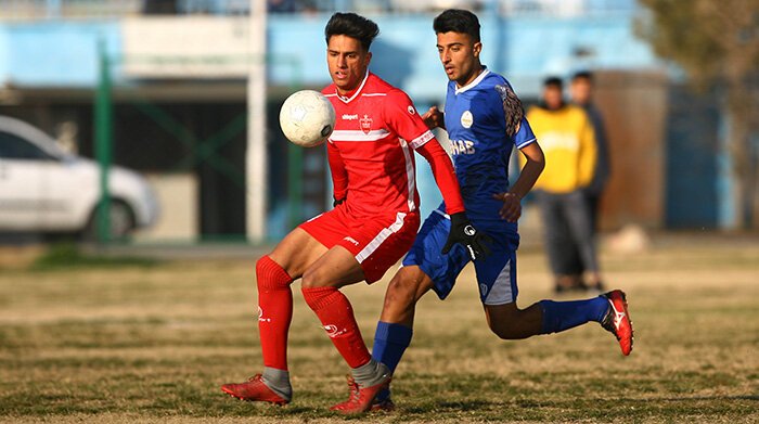 عقاب ۲ - ۲ پرسپولیس
