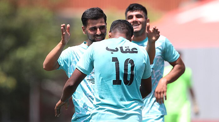 پرسپولیس ۰ - ۴ عقاب