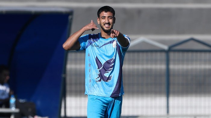 عقاب ۲ - ۱ پرسپولیس