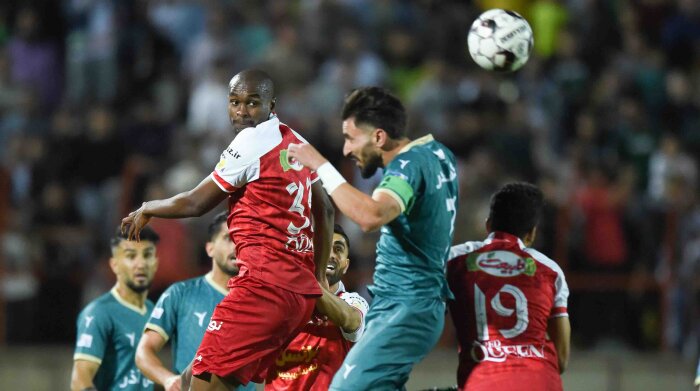 شمس آذر ۱ - ۳ پرسپولیس