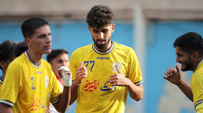 مقاومت ۲ - ۱ پرسپولیس
