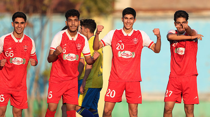 مقاومت ۰ - ۲ پرسپولیس