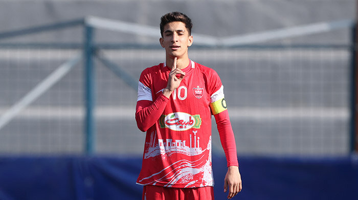 پیروزان تکین ۰ - ۵ پرسپولیس