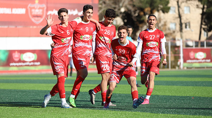 پرسپولیس ۵ - ۰ شاهین