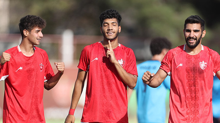 پرسپولیس ۲ - ۰ پسران آبی