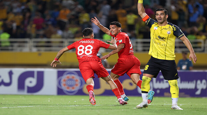 سپاهان ۱ - ۲ تراکتور