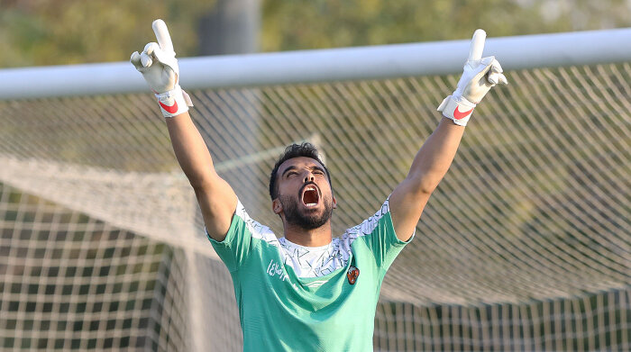 سپاهان ب ۱ (۲) - (۴) ۱ برق شیراز