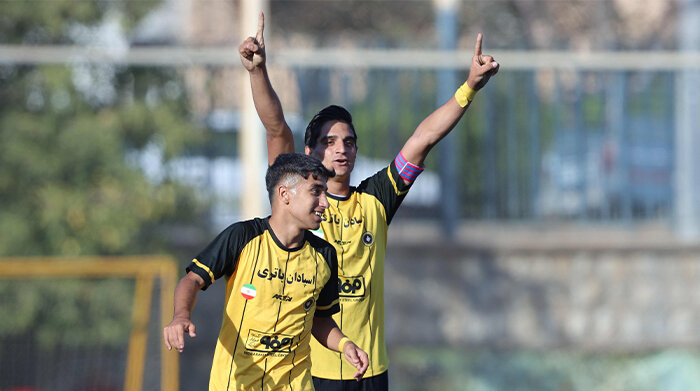 سپاهان ۴ - ۱ خلیج فارس شیراز