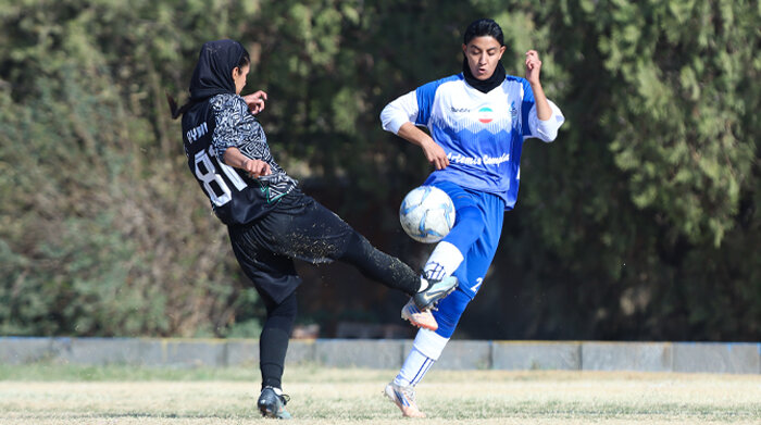 آراد ورزش زاگرس اصفهان ۰ - ۰ وارش نوشهر