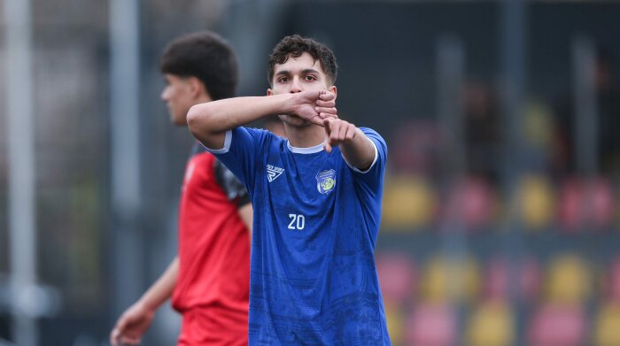 المپیک اندیشه ۰ - ۲ پدیده جوان آپادانا