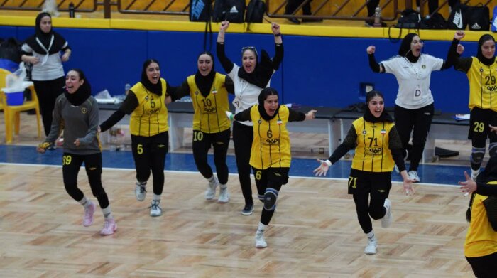 سنگ آهن بافق ۳۰ - ۳۶ فولاد مبارکه سپاهان