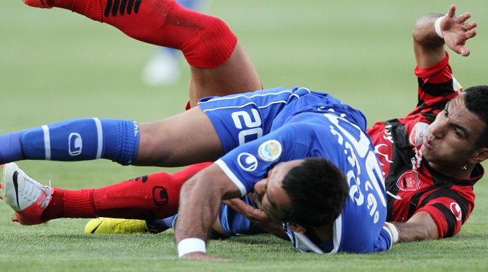 پرسپولیس ۰ - ۰ استقلال