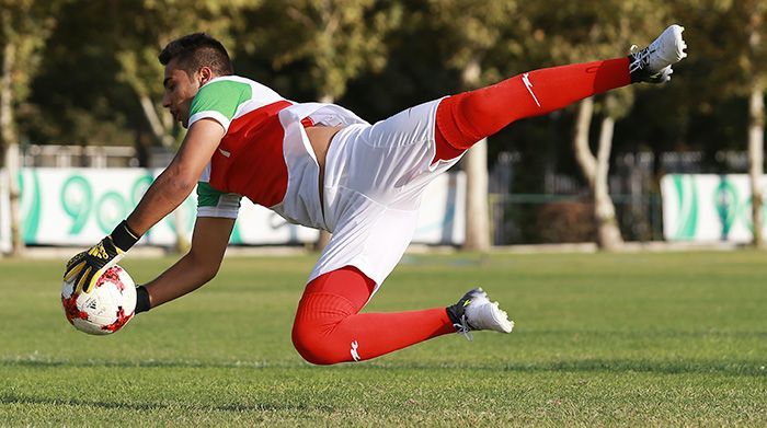 ایران ۰ - ۰ 