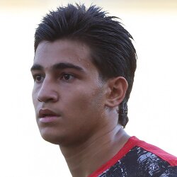 اشکان عظیم زاده میهن