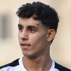 سینا اسحاقی