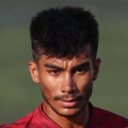 اهورا صفری صبور